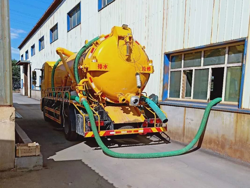 锁二厂区化粪池清理